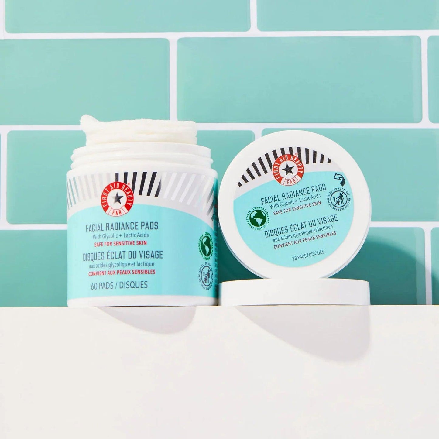First Aid Beauty Facial Radiance Pads with Glycolic and Lactic Acids 28 PADS - AugustSa Shop