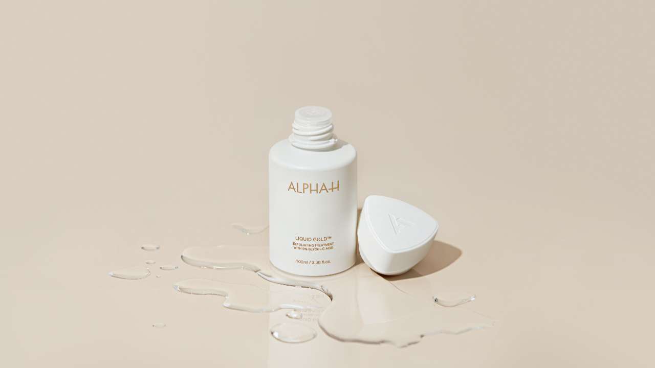 Alpha-H Liquid Gold Exfoliating Treatment with 5% Glycolic Acid 30ml - AugustSa Shop