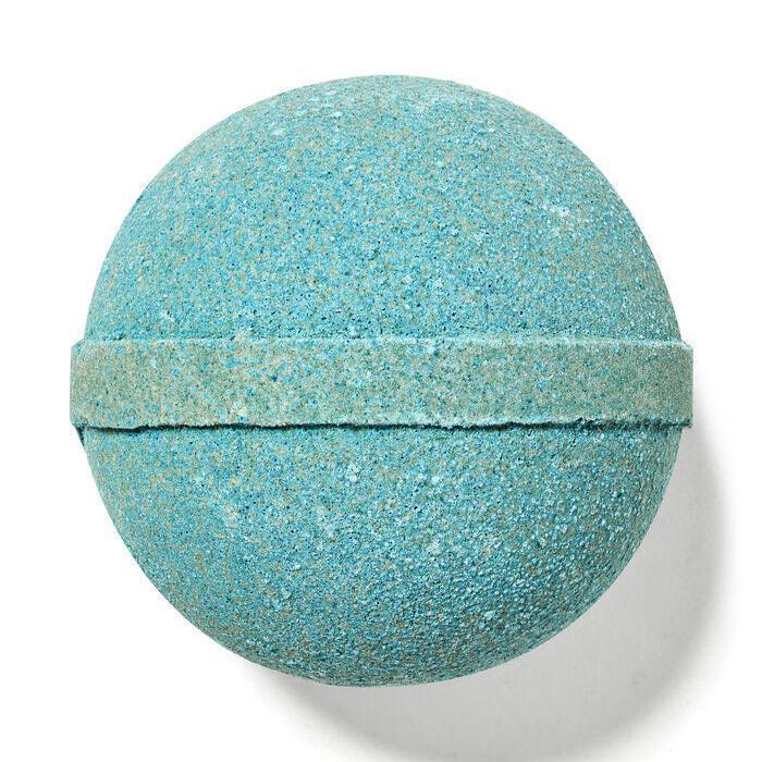 Candy Cane Crush Bath Fizzy Bomb 130g - AugustSa Shop