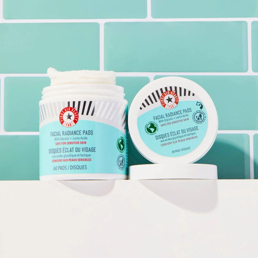 
                  
                    First Aid Beauty Facial Radiance Pads with Glycolic and Lactic Acids 28 PADS - AugustSa Shop
                  
                