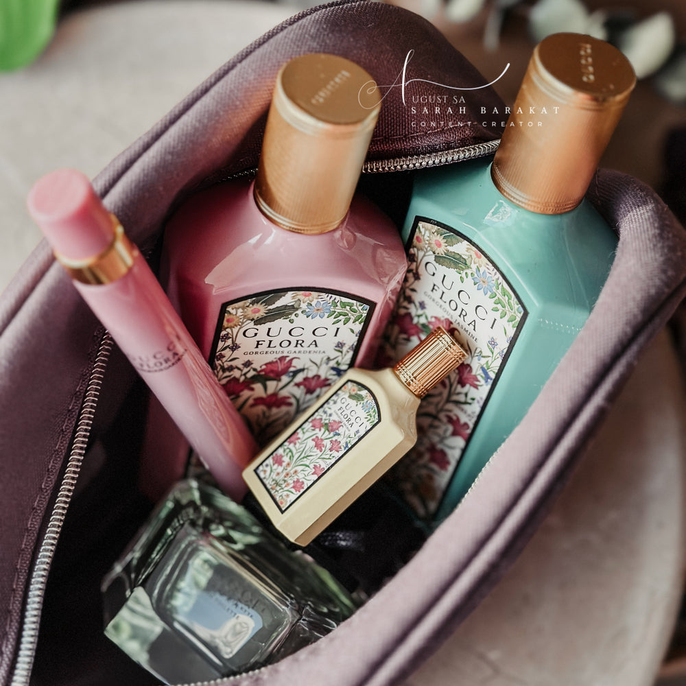 
                  
                    Gucci Beauty Oval Pouch - AugustSa Shop
                  
                