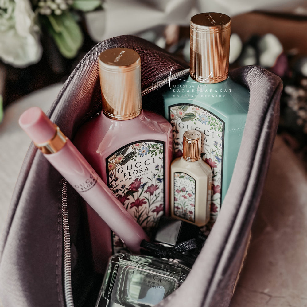 
                  
                    Gucci Beauty Oval Pouch - AugustSa Shop
                  
                